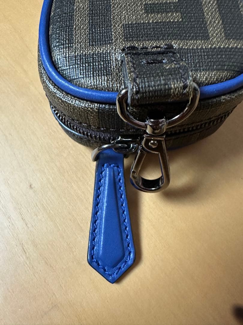 フェンディ　Airpods ケース (FENDI)