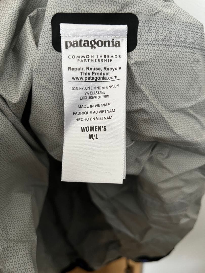 Patagonia RAIN COAT SIZE M/L ウィメンズ　ポンチョ