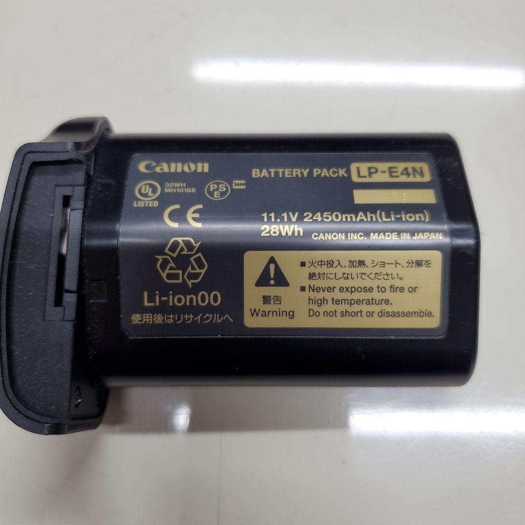 Canon EOS-1D X 本体　取説 充電器付　50000ショット未満です。