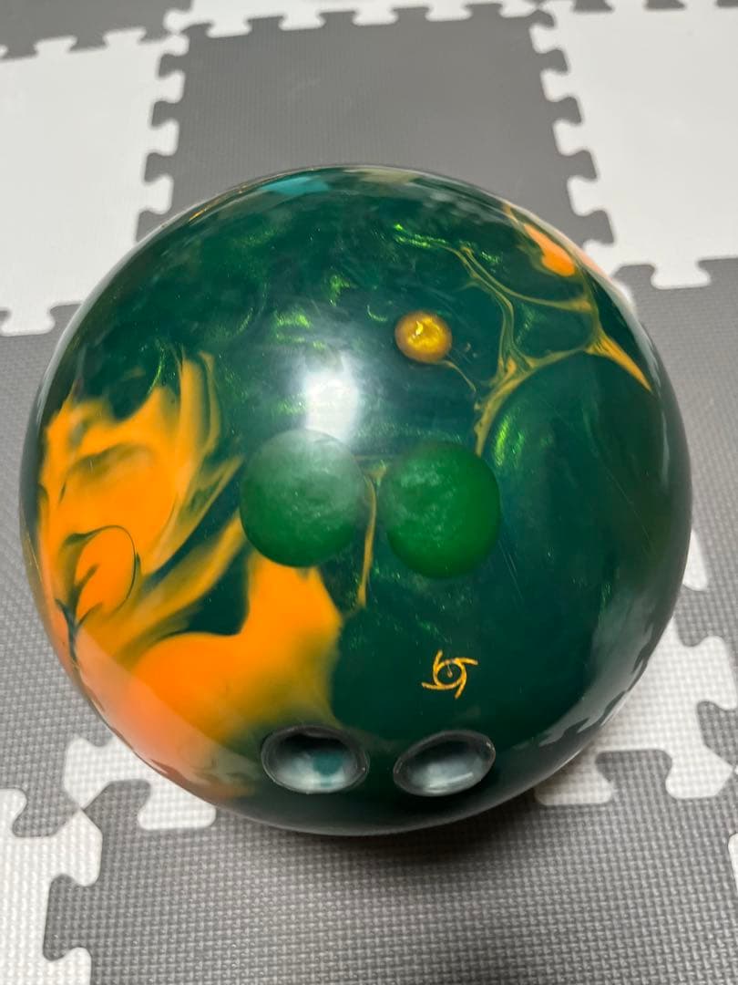 ウルトラバイト　ボウリングボール