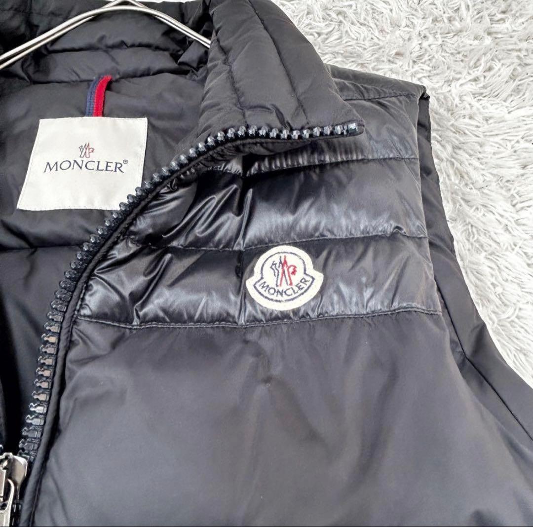 【値下げ可能】MONCLER ブラック ダウンベスト