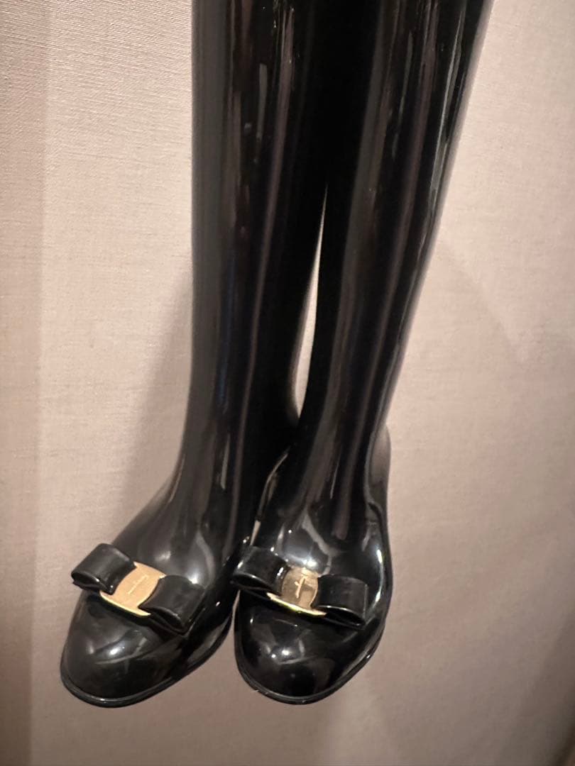 【Ferragamo】フェラガモ ヴァラリボン レインブーツ長靴ブラック雨具6M