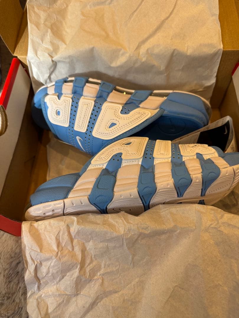 ナイキ エア モア アップテンポ　新品未使用