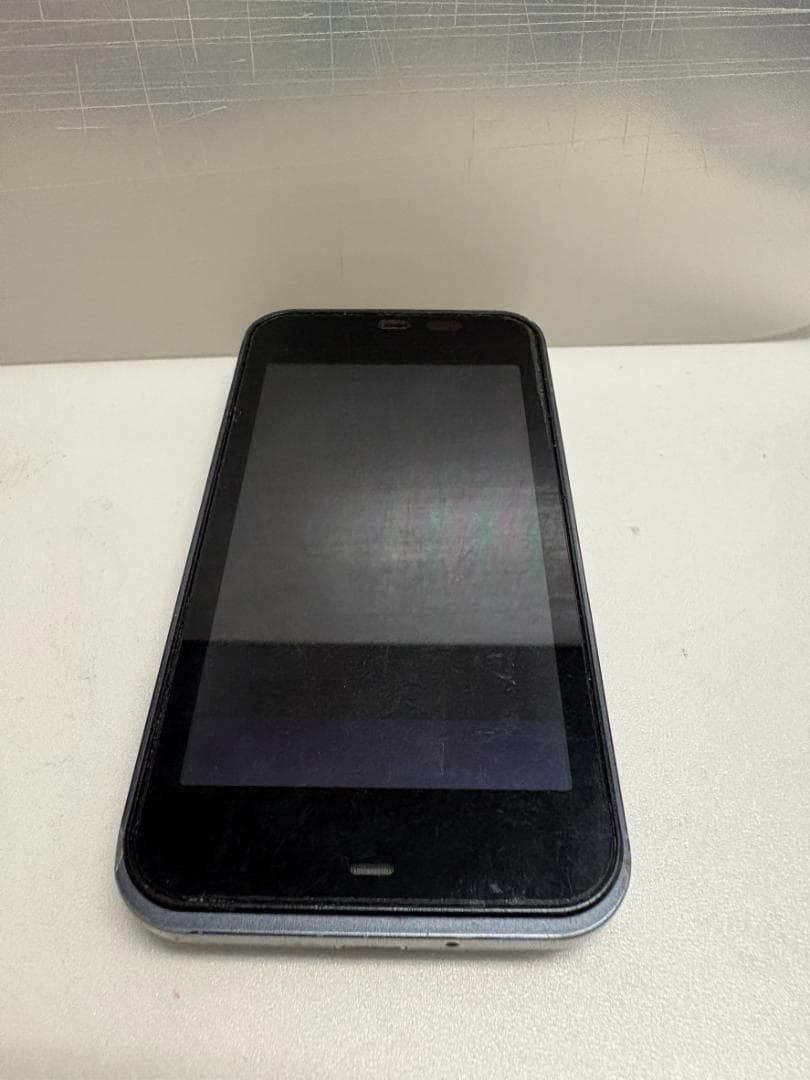 Android　au KDDI　IS03　SHARP　中古　スマホ