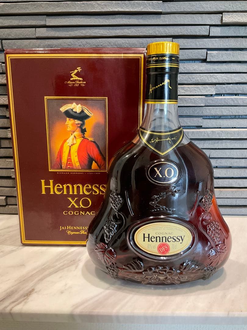 Hennessy XO コニャック 700ml 金キャップ 限定ラベル