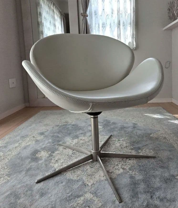 ボーコンセプトBoConcept　リビングチェア　ラウンジチェア　本革