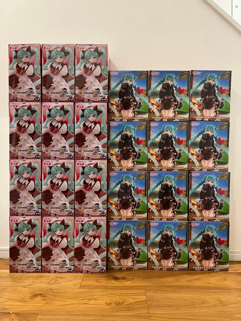 初音ミク　フィギュア　fashion チロルチョコ　②