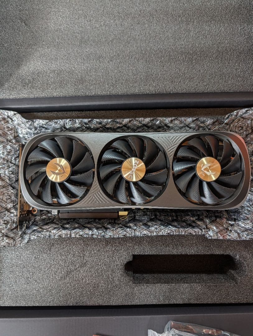 k*t様 ZOTAC GAMING GEFORCE RTX 4070 Ti