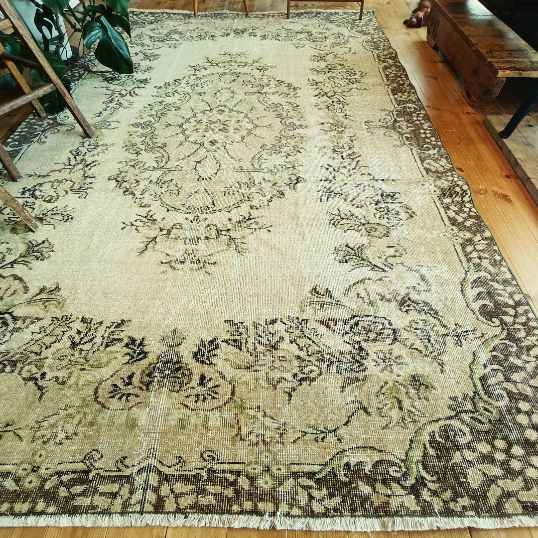 【1970s】超大判! トルコ製ヴィンテージラグ オーバーダイ　トライバルラグ