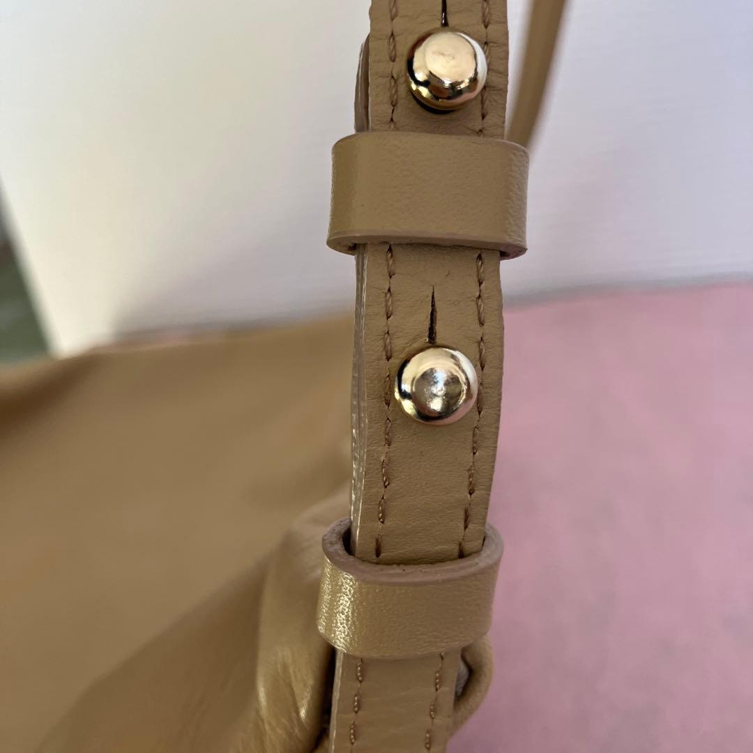 ☆最終お値下げ☆gemeil レザーワンハンドルバッグ　新ベージュ☆☆出品今日迄