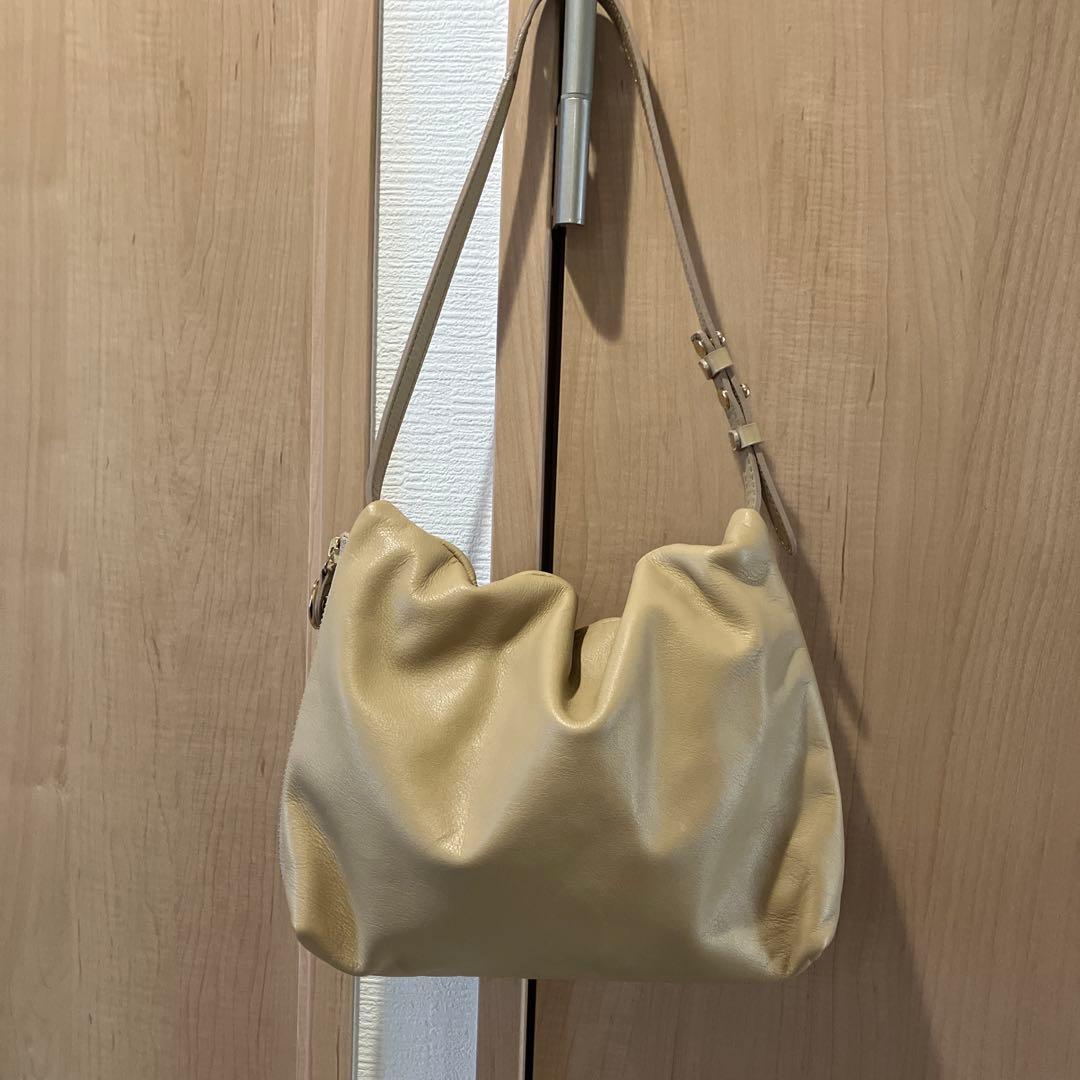 ☆最終お値下げ☆gemeil レザーワンハンドルバッグ　新ベージュ☆☆出品今日迄