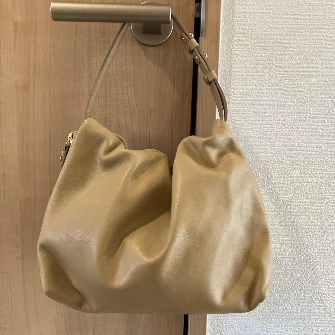 ☆最終お値下げ☆gemeil レザーワンハンドルバッグ　新ベージュ☆☆出品今日迄