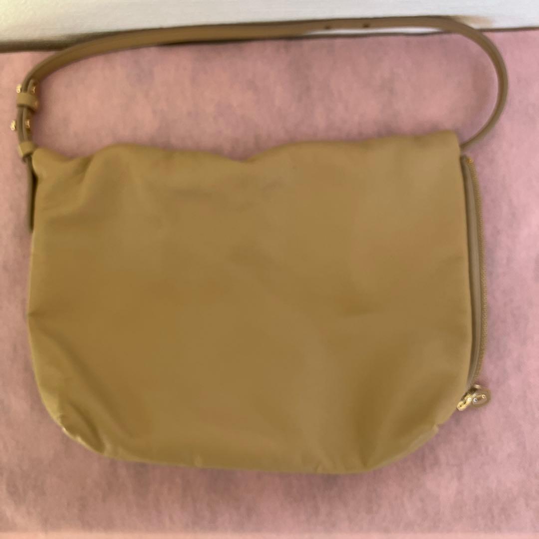 ☆最終お値下げ☆gemeil レザーワンハンドルバッグ　新ベージュ☆☆出品今日迄