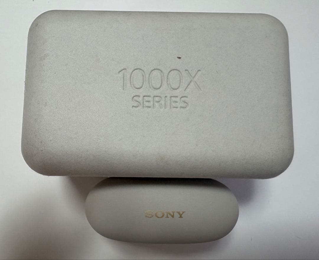 SONY 1000XM5 ワイヤレスイヤホン　プラチナシルバー