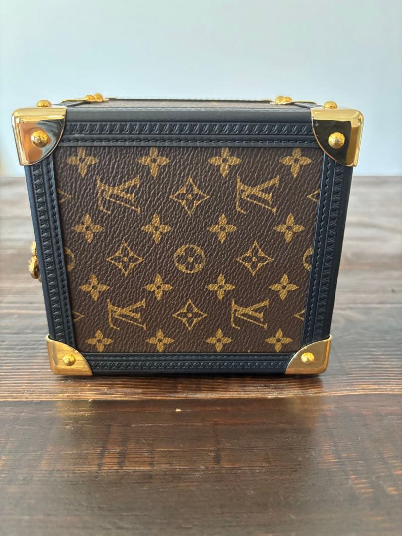 ルイ・ヴィトン ボワット・ア ムジーク モノグラム オルゴール ヴィヴィエンヌ