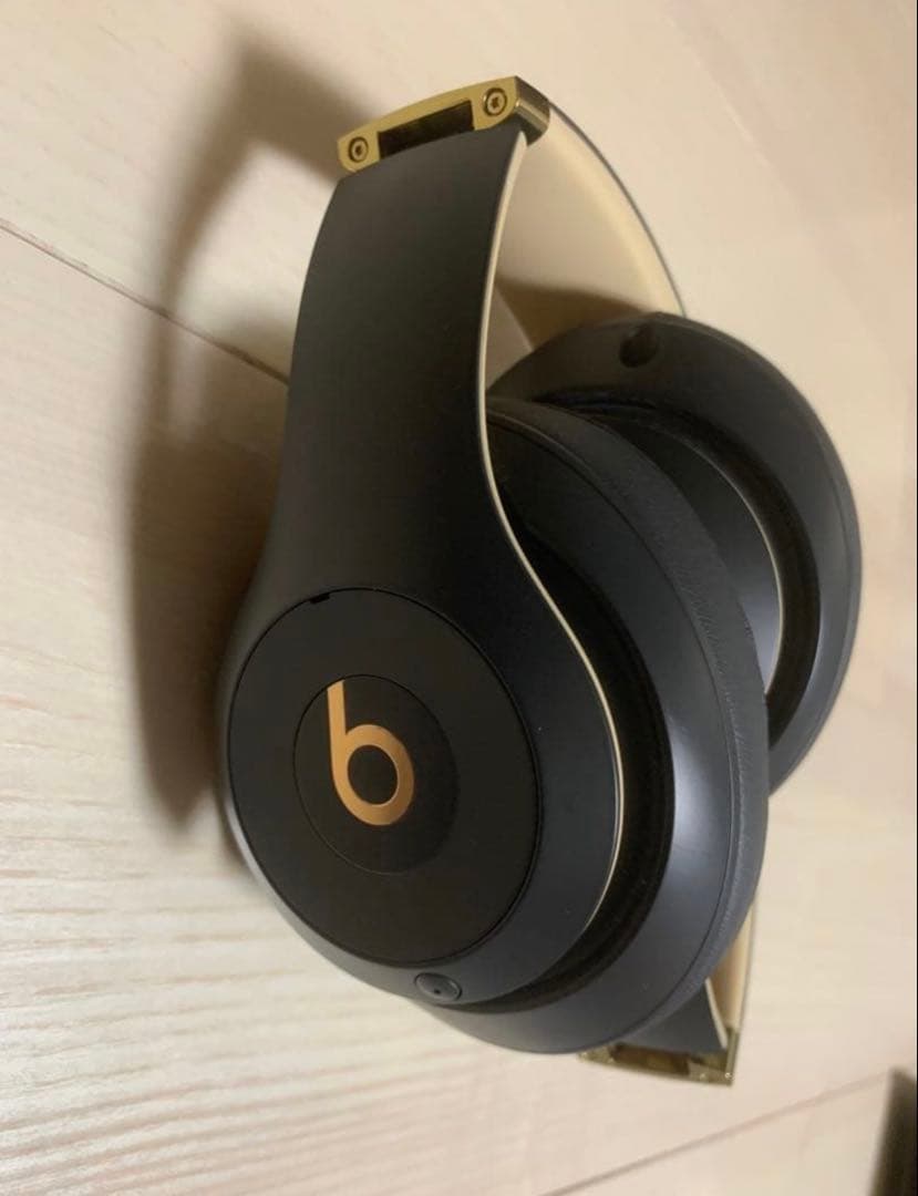 Apple Beats Studio3 wireless　本体とケースのみ