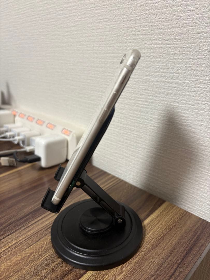 【格安！】【即日発送！】 iPhoneSE3 64GB ホワイト