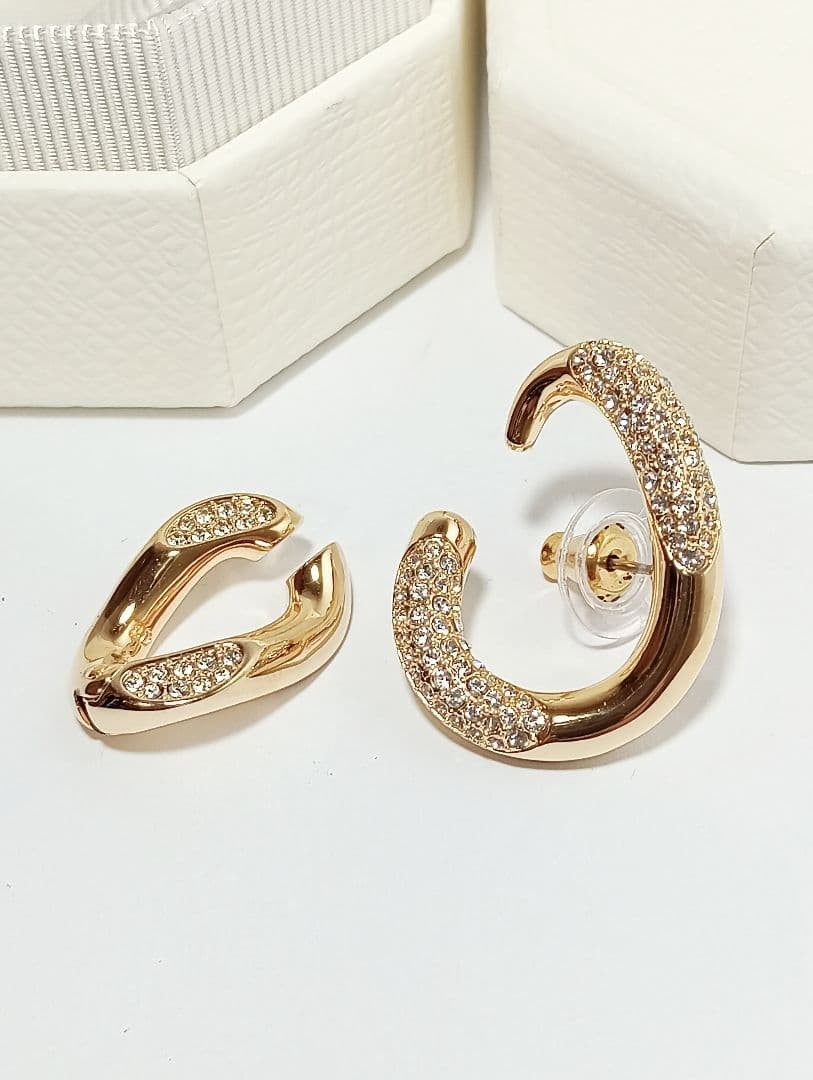 スワロフスキー　デクステラ　イヤーカフセット　ピアス　5615734　ゴールド