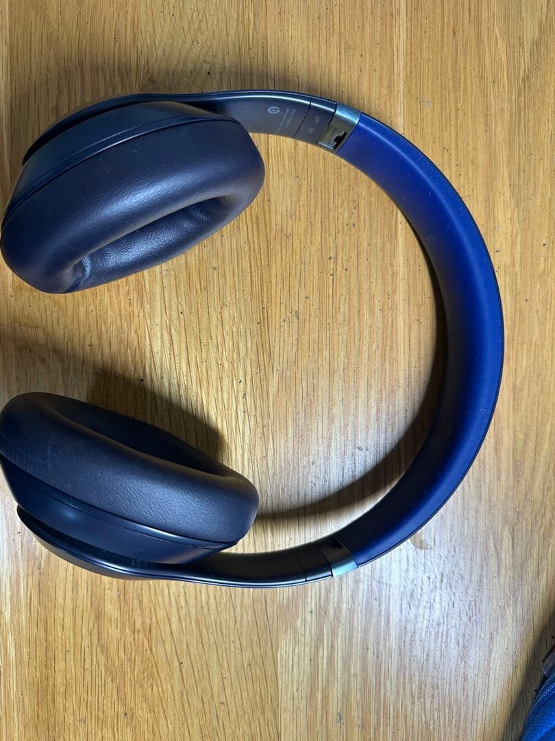 ワイヤレスヘッドホン 充電ケーブル付き Beats studio pro