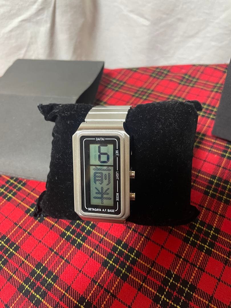 値下げ❗️ 世田谷ベース DAITAI時計 ケース.取扱説明書付き.電池交換済み