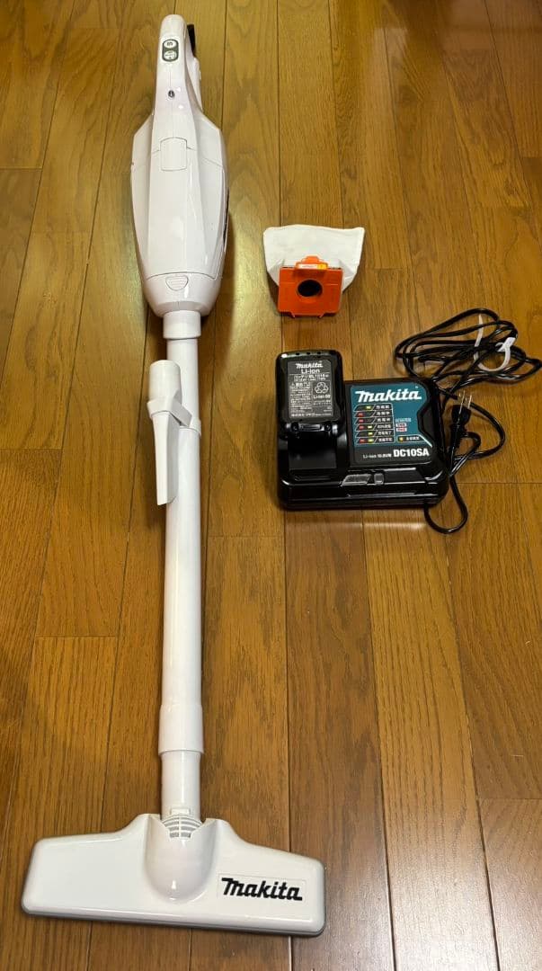マキタ　CL107FDSHW　コードレス掃除機　充電器　セット