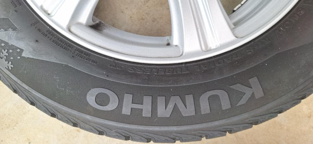 スタッドレスタイヤ&ホイール　４本セット　現地引き取り限定