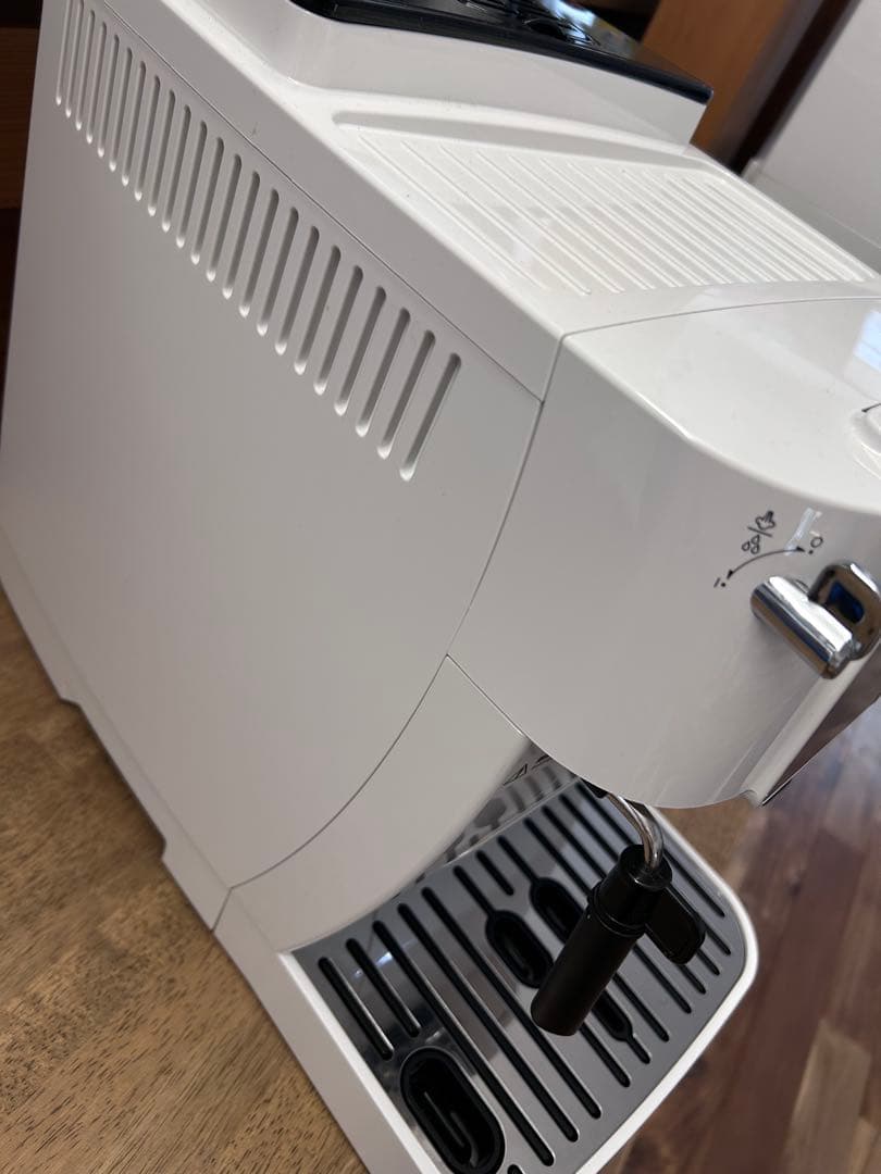 De'Longhi Magnifica Start エスプレッソマシン