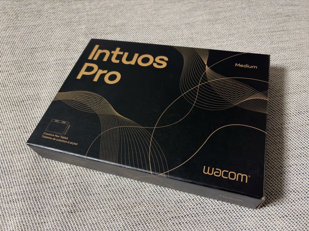 【ほぼ新品未使用】Wacom Intuos Pro Medium