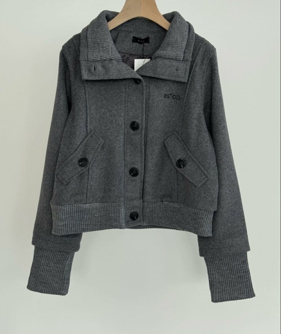 as' on グレー ショートジャケット