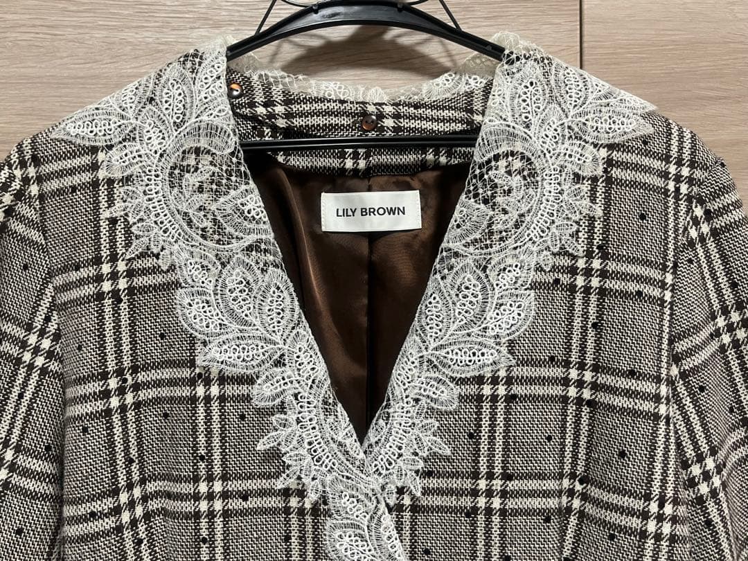 LILY BROWN アタッチドレースカラーダブルJK チェック
