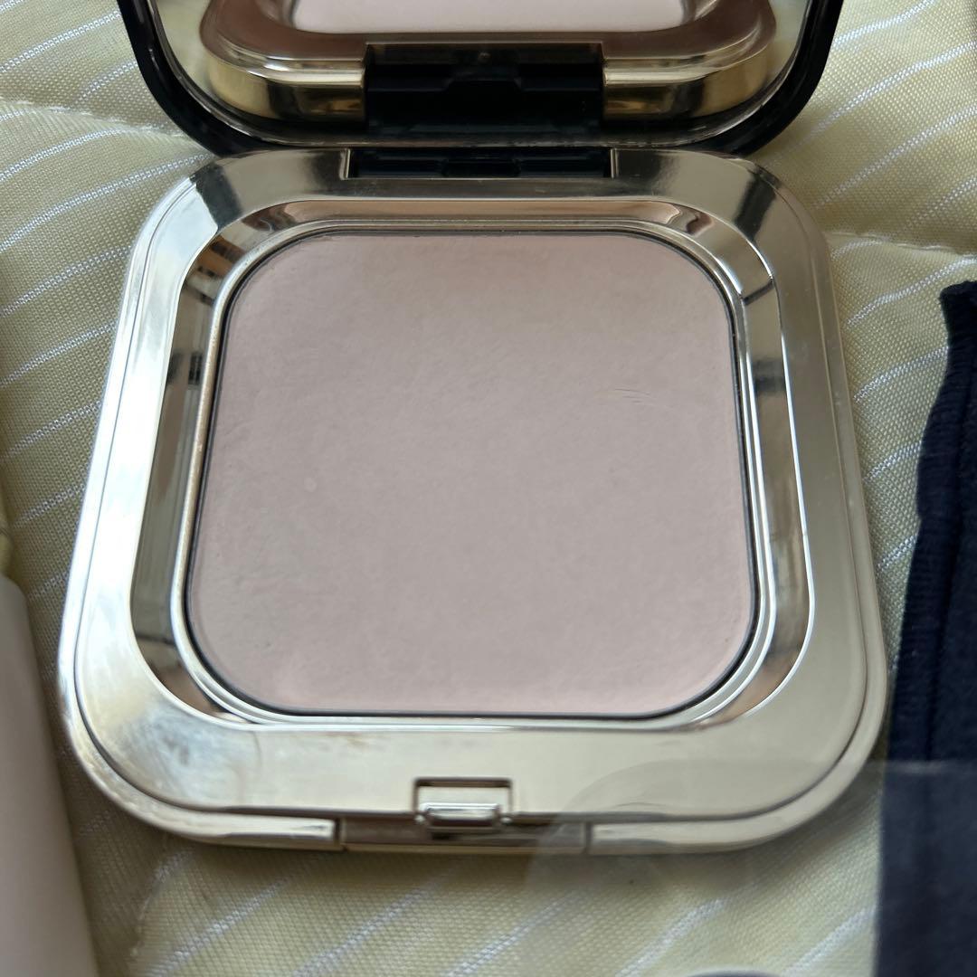 ◆クレ・ド・ポーボーテ/プードルコンパクトエサンシエルn/SUQQUザプライマー