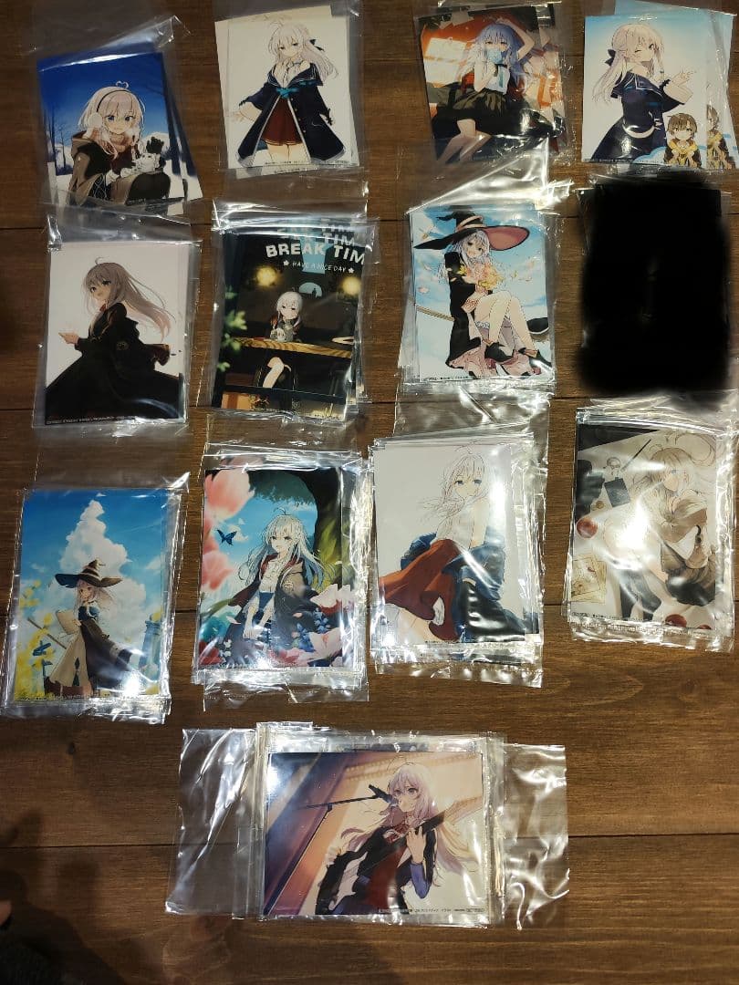 魔女の旅々(コラボイヤホン＋アクリルカード3種セット