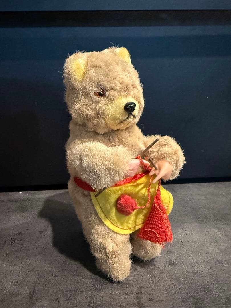 マックスカール　ゼンマイ　編み物をするクマさん　max carl アンティーク