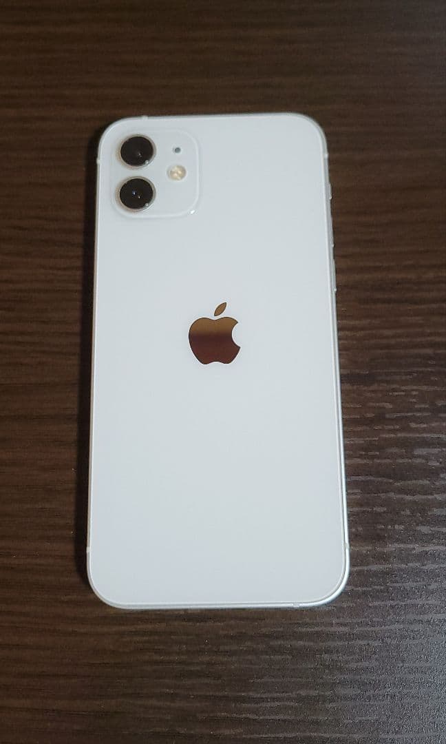 iPhone 12 ホワイト 64gb ドコモ版　SIMフリー