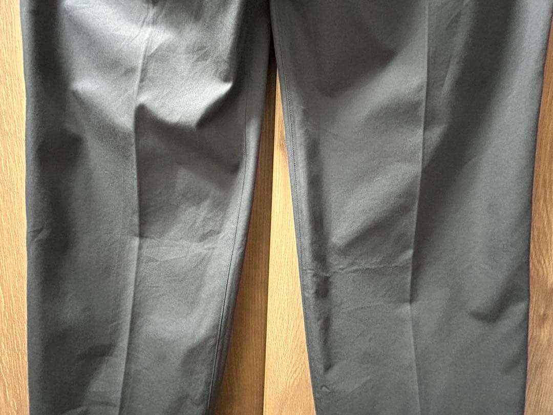 Cornier／FINX COTTON GABARDINE SLACKS
