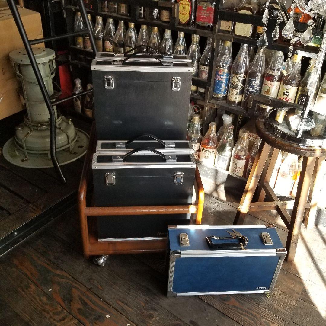 業務用　レコード　サイズ　アルミ製　ブラック　カラー　キャリー　ケース　４個