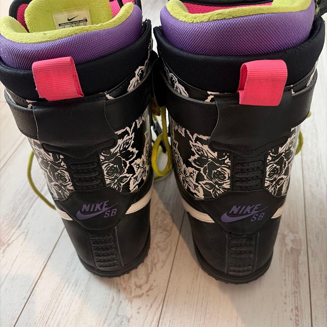 NIKE SB/ZOOM FORCE1モデル　スノーボードブーツ