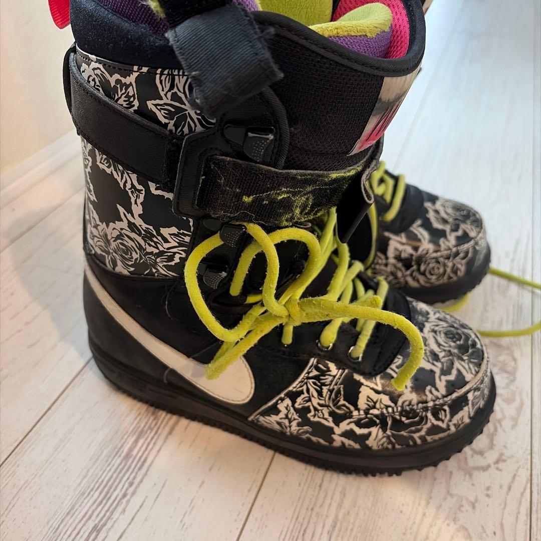 NIKE SB/ZOOM FORCE1モデル　スノーボードブーツ