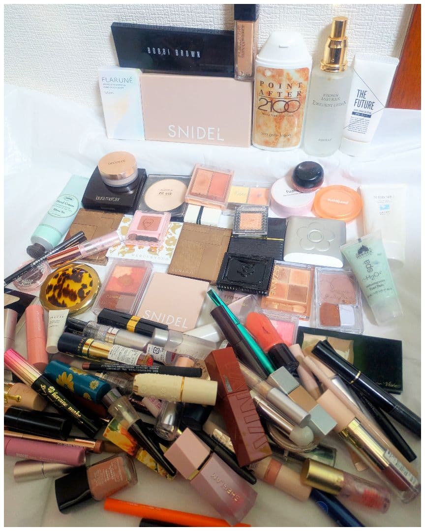 ま*み様 19 てんこ盛り 超大量!! 化粧品 大量まとめ売り コスメセット 見