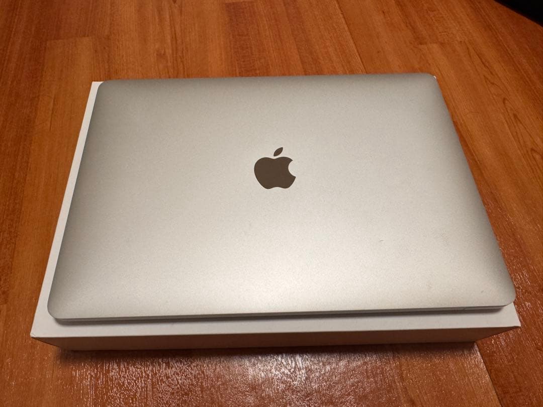 MacBook本体 Apple M1 MacBook Air 8GB 256GB
