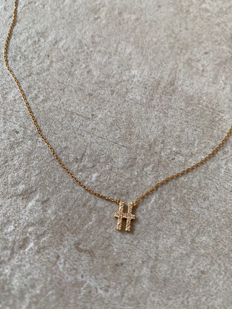 アーカー　イニシャル　ネックレス　H