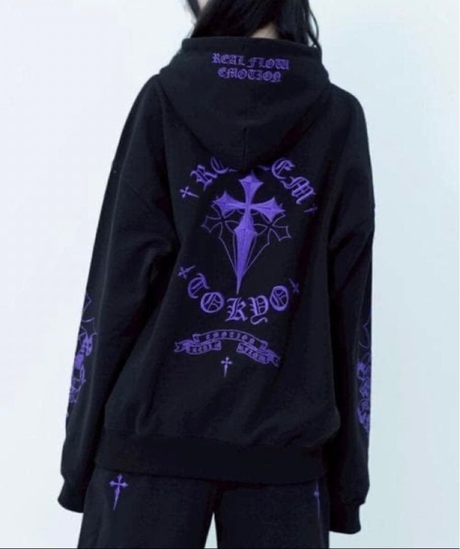 最終値下げ REFLEM クロス刺繍ジップアップパーカー フリーサイズ