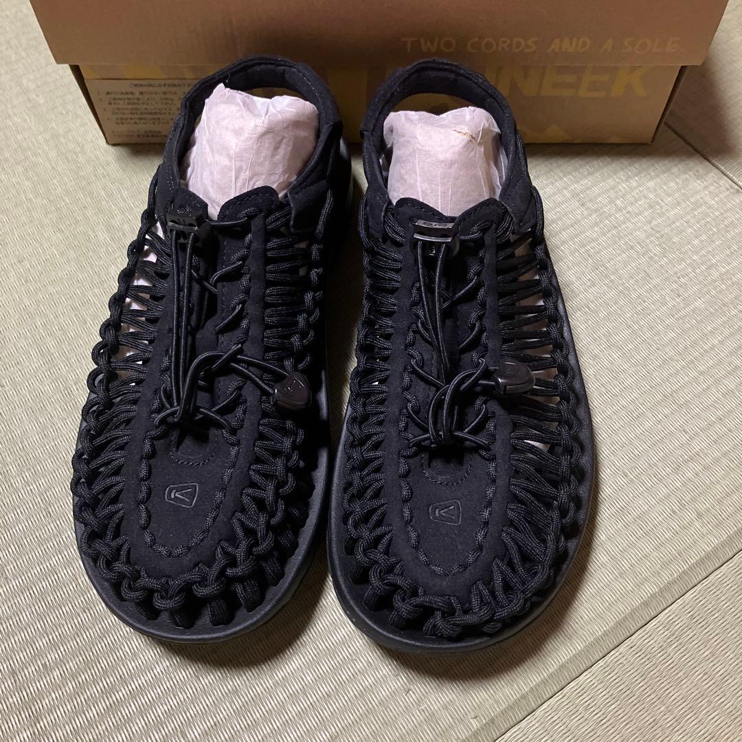 keen ユニーク　サンダル