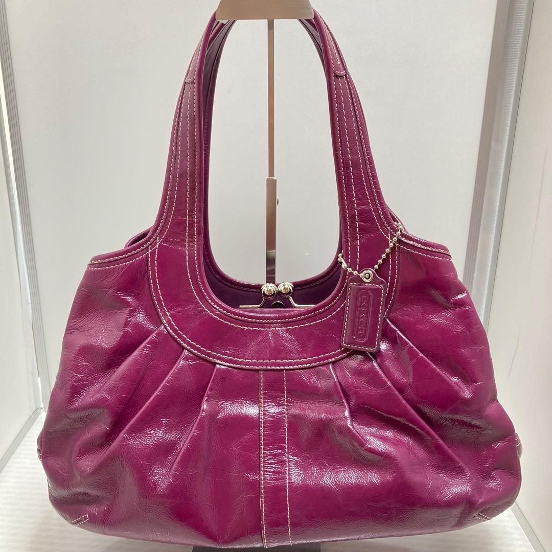 美品　コーチ エルゴ ergo パテントレザー がま口 Kiss-lock