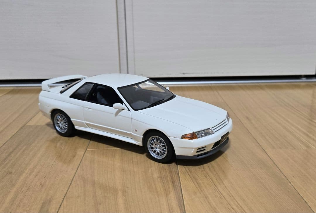 京商 1/18 スカイライン GT-R BNR32 V-SPECⅡ ホワイト