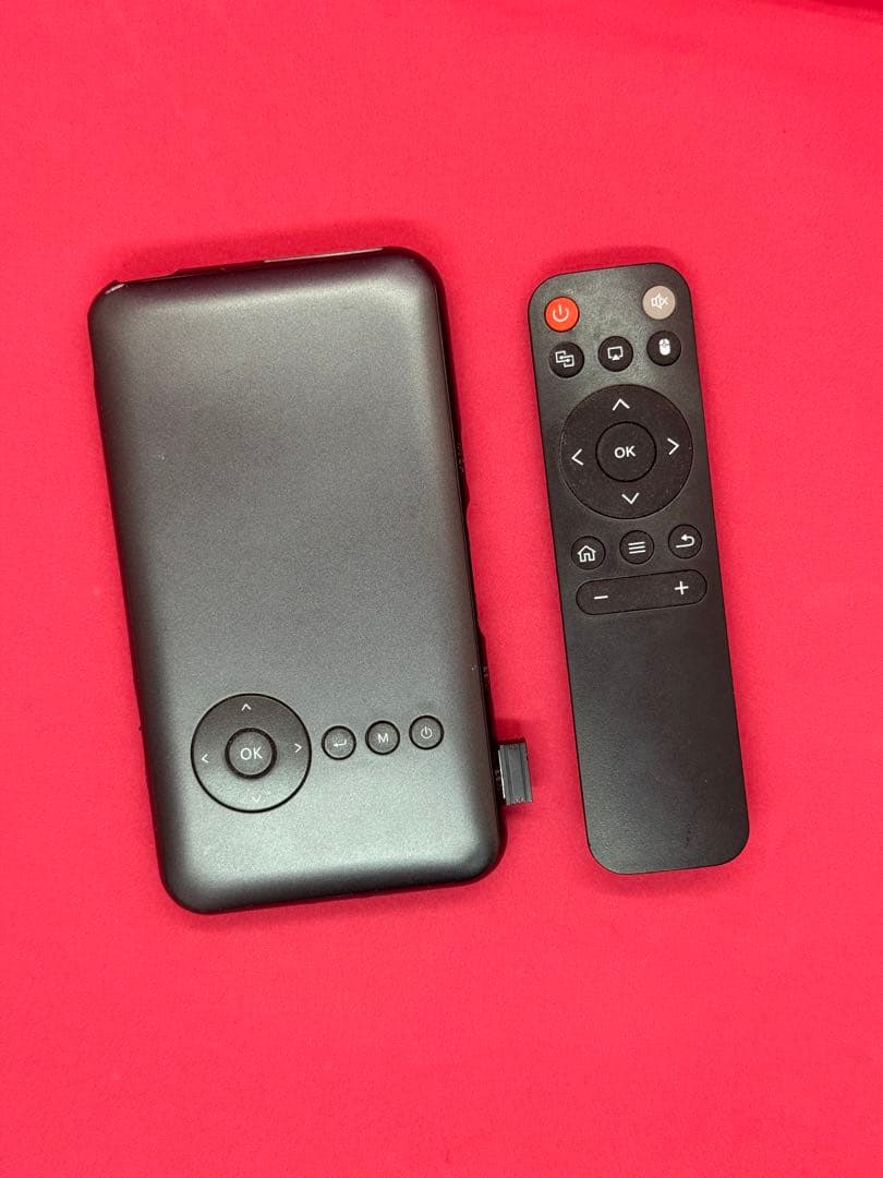 カベーニ　KABĒNI モバイルプロジェクター