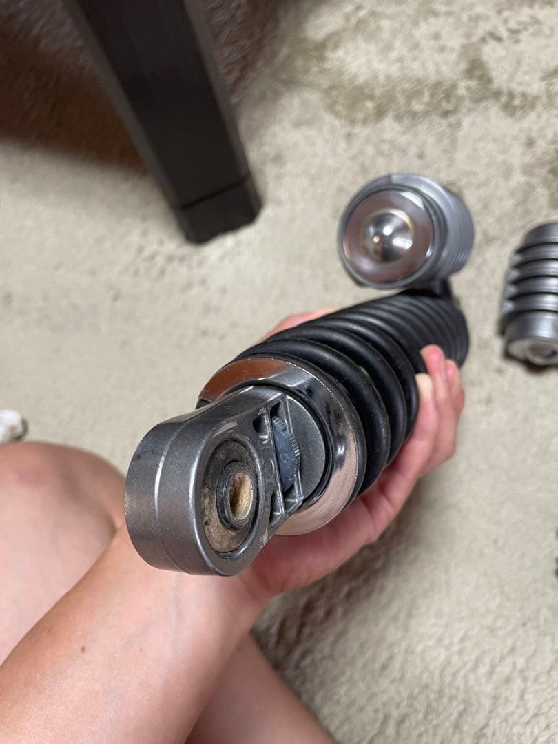 カワサキ　ゼファー750 純正サスペンション 2個セット