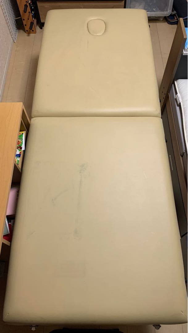 ETBELLA 折りたたみ　施術ベッド