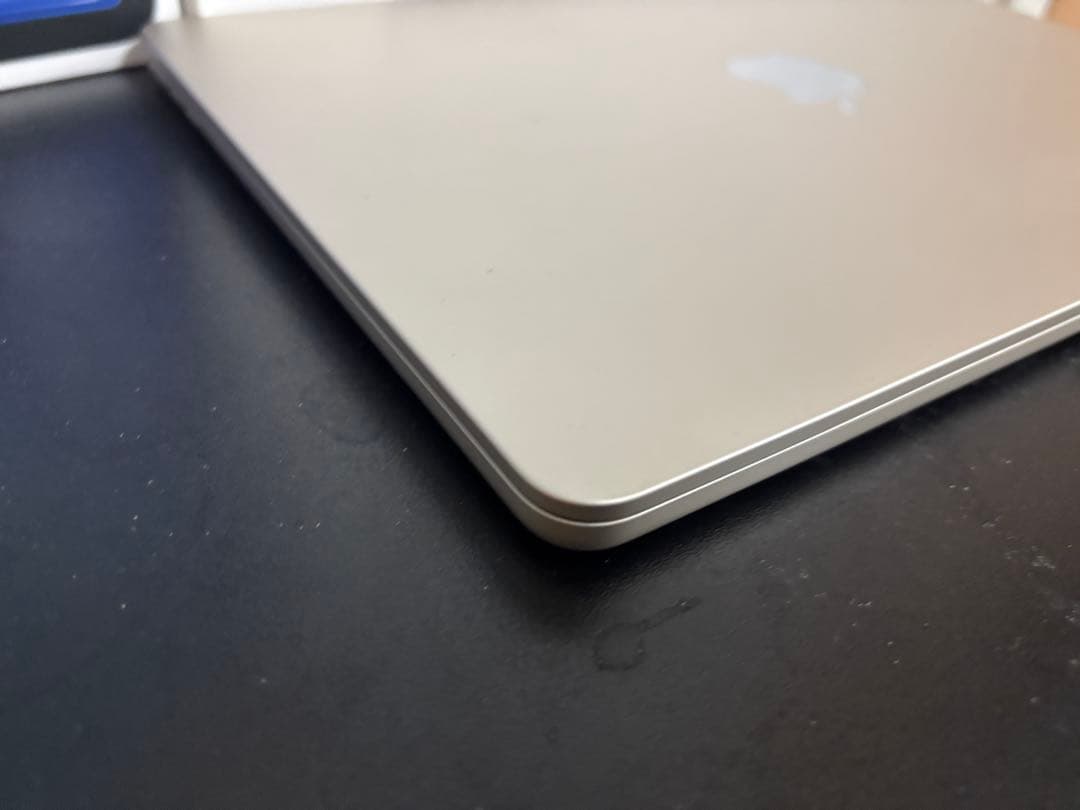 A*7様 MacBookAir M2 8GB 256GB スターライト13インチ