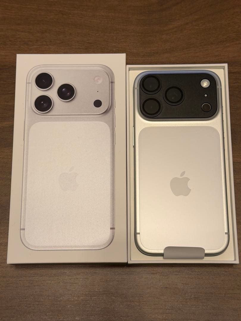 【Apple】iPhone17 Pro SIMフリー 256GB シルバー